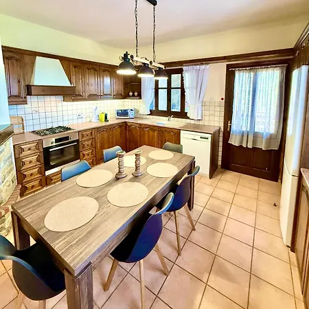 Apokas Villa Zoopiyi