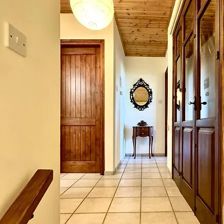 Apokas Villa