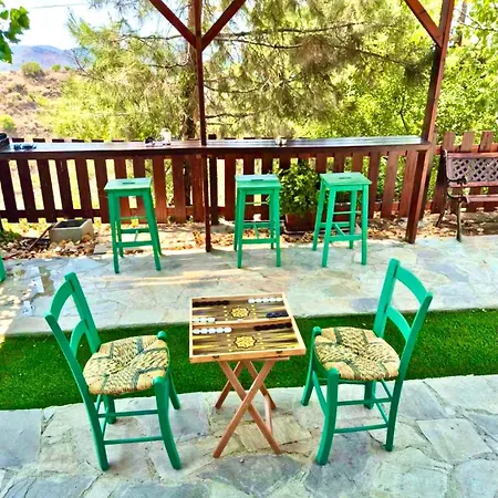 Apokas Villa *