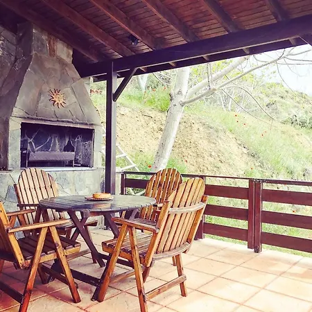 Villa Apokas Country House *